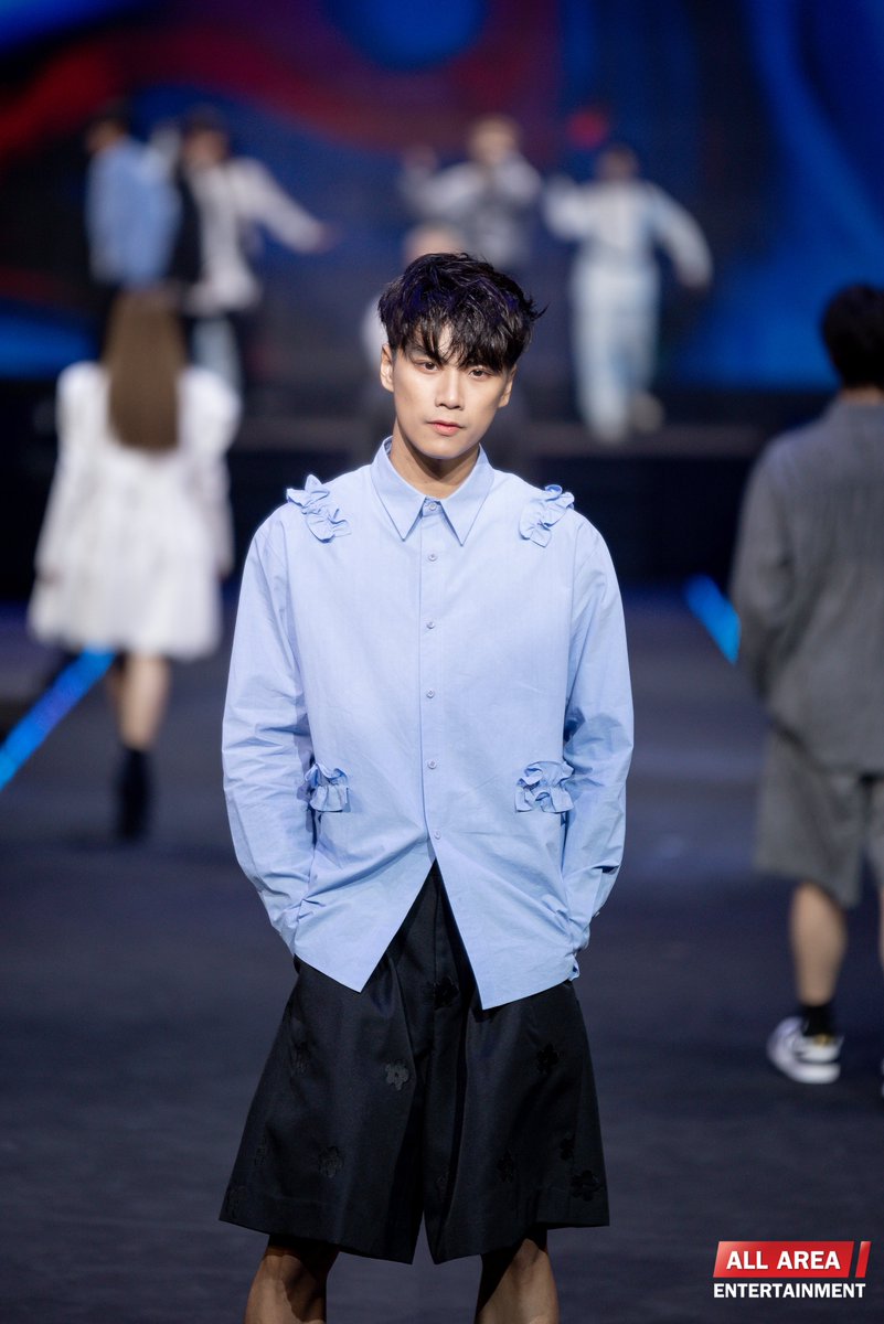 allarea_ent's tweet photo. “โอม - นนน” ร่วมเดินแฟนชั้นโชว์ในงาน “MChoice 2022” 

#Mchoice2022 #โอมนนน 
#Ohmpawatt #mynameisnanon https://t.co/Q6tNoIT9Rk
