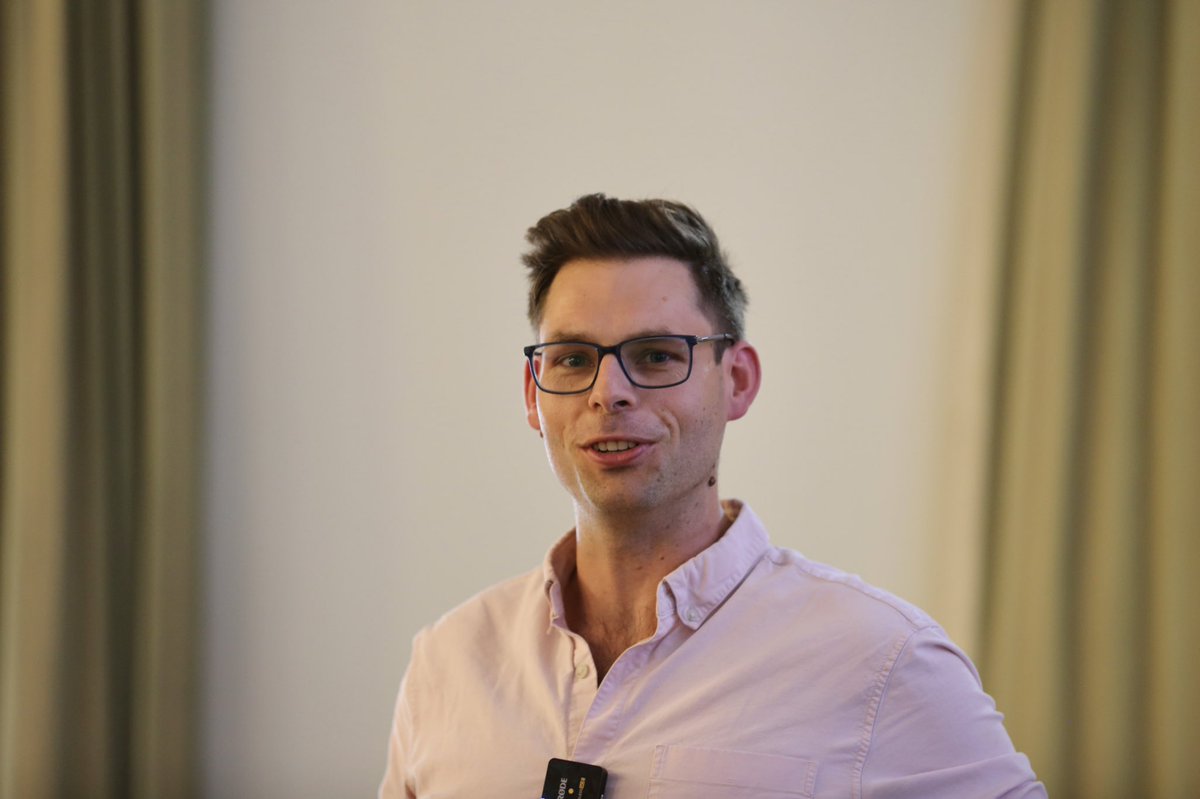 RHPL_UK's tweet photo. The very engaging Dr Marco-Felipe King presenting at @IPCenvironment #EN2022 https://t.co/WqoZu7eflp