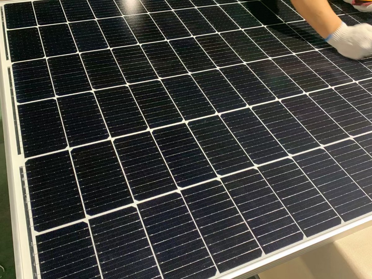 Paul38175529's tweet photo. #solarpower #solarpanels #solarmodules
#Sunwalker
Ready stock,from 50W to 550w,welcome to inquiry,price is competitive.
Email:paul@sunwalkerne.com
Wechat/whatsapp:13263181798 https://t.co/rjSwUucVC9