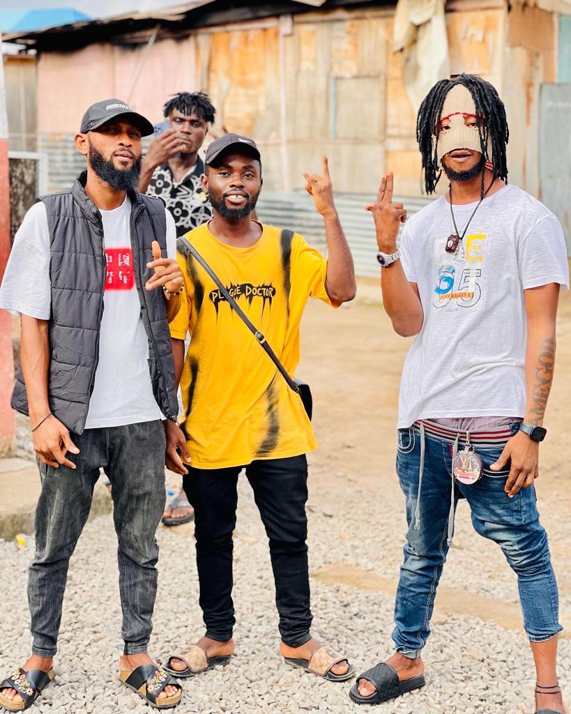 dzasublackgod's tweet photo. When Talented Heads Come Together, There Got To Be A Hit That Comes Up. @omonkogh1 Γ Dzasu Blackgod Desmond x How Much Yesterday Inside Alajo - Accra Central.
The Results Will Surely Blow Your Mind π₯π₯
#Zongomusic
#SameGod
Black Promos https://t.co/4rdXC0iD0q
