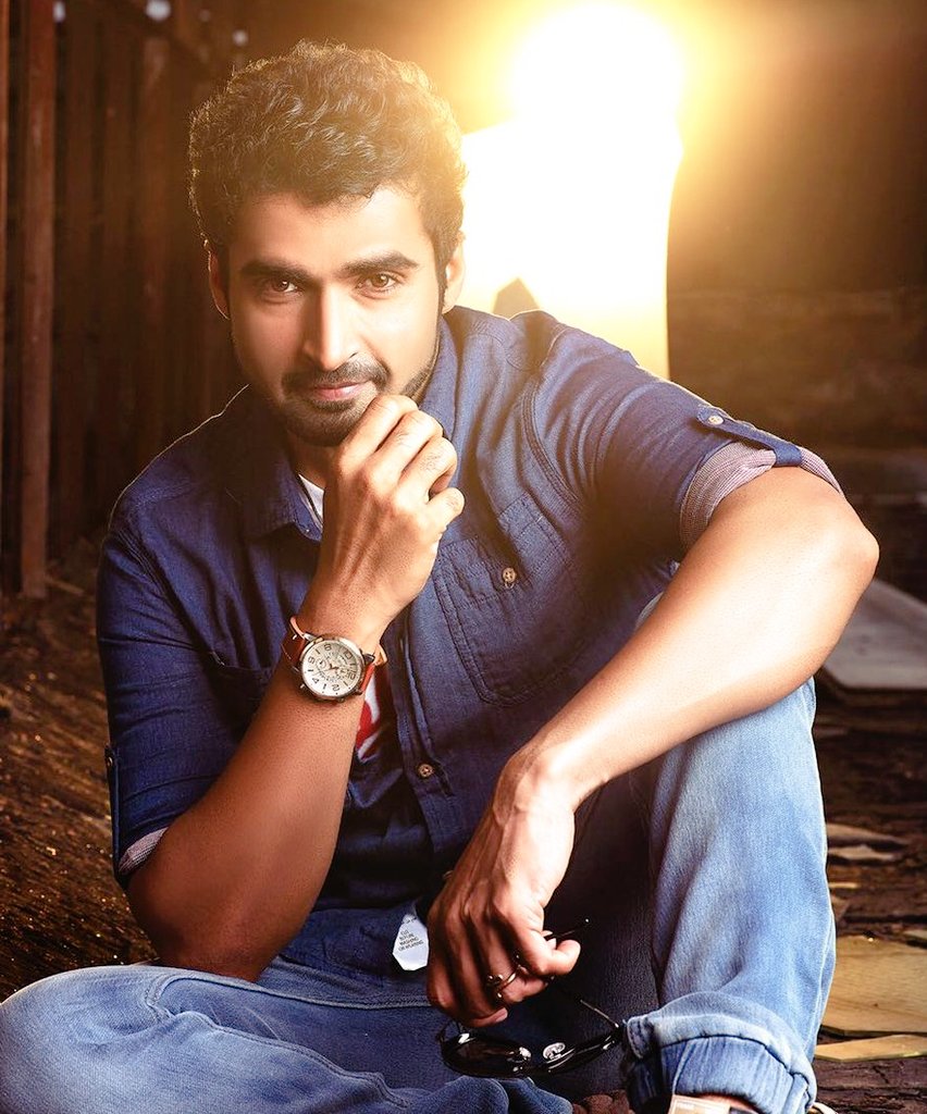 dir_vinothkumar's tweet photo. Happy birthday to my dear Producer @nandaa_actor sir!!! 🥳🎂💐
May you have many more years of good health and amazing achievements.
#LaththiCharge
#ChapterOfEnmity
#SoonInTheatres
@RanaProduction0 https://t.co/MearFW6ViO