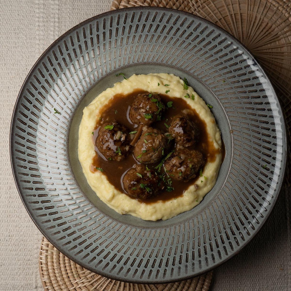Meatball &amp; Mash 

Lot 11075
Beach Road
Hulhumale’

#meatlovers #lyre