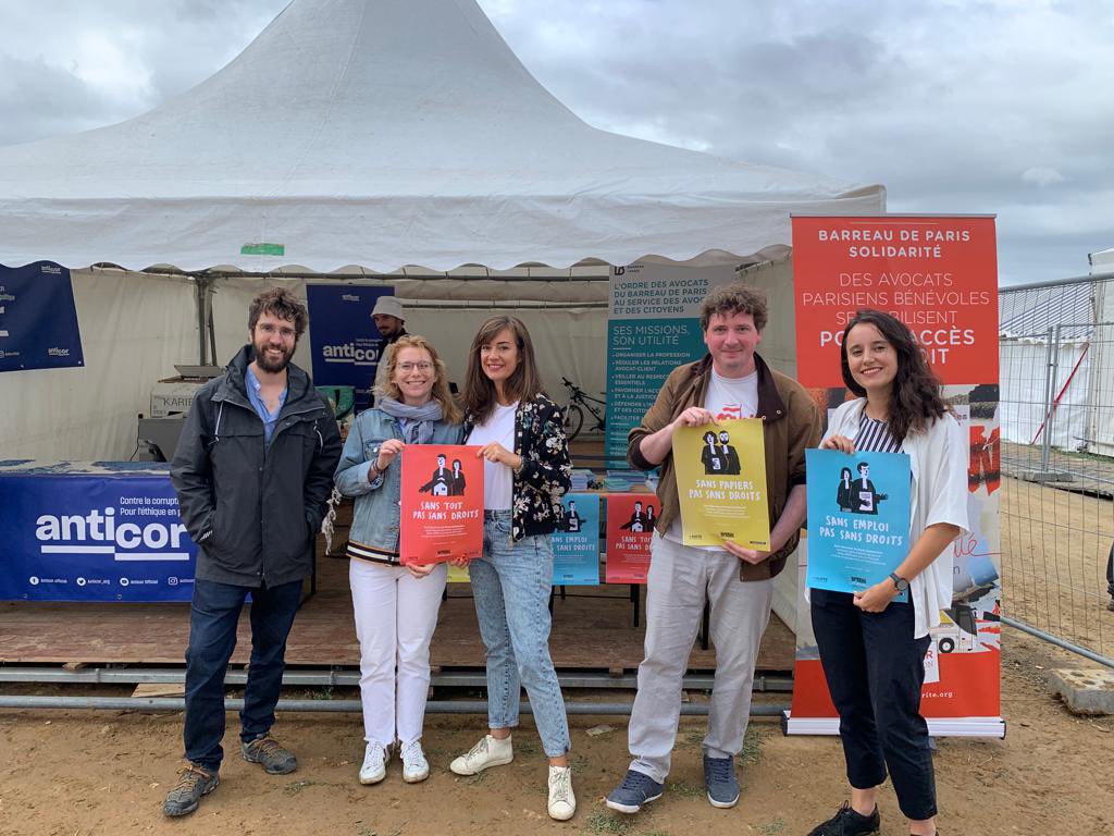 .<a href="/Avocats_Paris/">Avocats de Paris</a> est à la Fête de l’Huma. Les équipes de l’accès au droit et de <a href="/BSolidarite/">Barreau de Paris Solidarité</a> sont présentes pour informer sur nos actions de solidarité. Retrouvez nous sur notre stand rue Nelson Mandela. #FetedelHumanite 
<a href="/Affpub_Avocats/">AffPubliques Avocats</a>