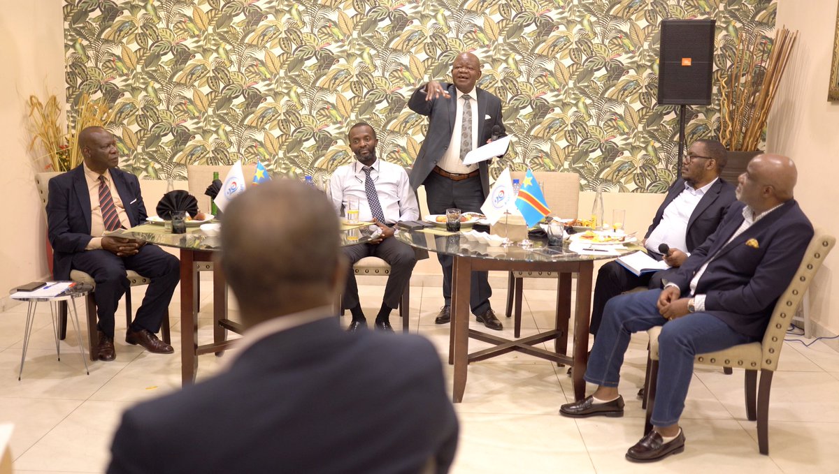 investindrc's tweet photo. 💬"Depuis 2020, le Gouv. 🇨🇩 a mis en œuvre le #PRONADEC qui vise à soutenir les PME à travers un accompagnement institutionnel, législatif et réglementaire là où il y a eu insuffisance en termes de formation entrepreneuriale, d’accès au financement et aux marchés publics". [1/3] https://t.co/8E0EUAOSvg