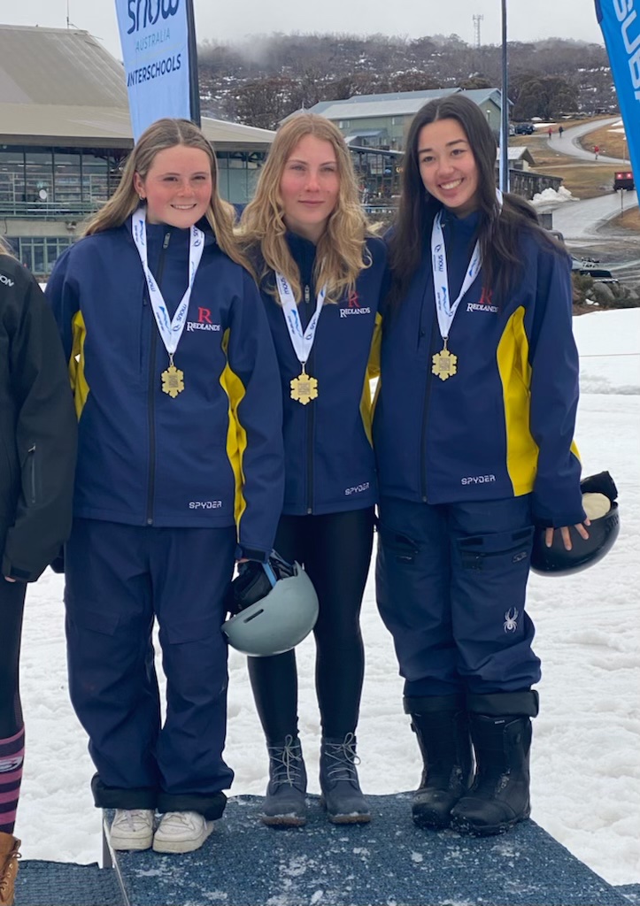 RedlandsSport's tweet photo. Snowsports // Congratulations to our Snowboard GS Division 1 National Champions (Callie, Sienna &amp; Mia) #LetYourLightShine @Redlands_School https://t.co/rPIZvgPxEz