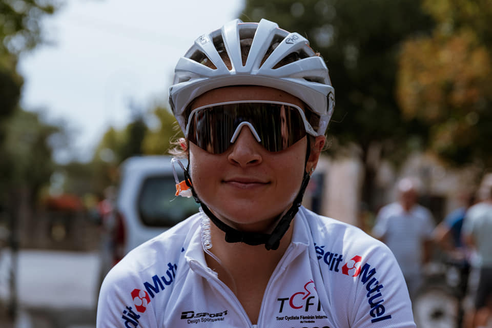 Auber93Cyclisme's tweet photo. #TCFIA / Ricarda Bauernfeind (Canyon//Sram Generation) étant non partante, Simone Boilard est à nouveau porteuse du maillot Blanc, dont elle était 2ème du classement après l'étape d'hier.
📸 @DevaireAuguste https://t.co/kauhMRhuT7
