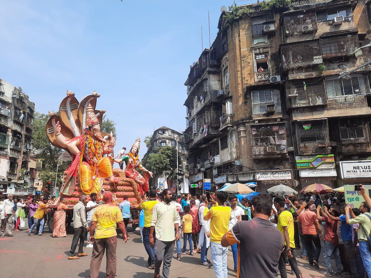 The Khetwadi Cha Vighnaharta of Lane 2-3 is headed towards Girgaum Chowpatty. The mandal was instituted in 1937 and is the oldest in Khetwadi  precinct at 86 years. The 24 ft tall idol of Vishnu swaroop Ganesh is carved with Goddess Laxmi alongside

#GaneshChaturthi 
#visarjan