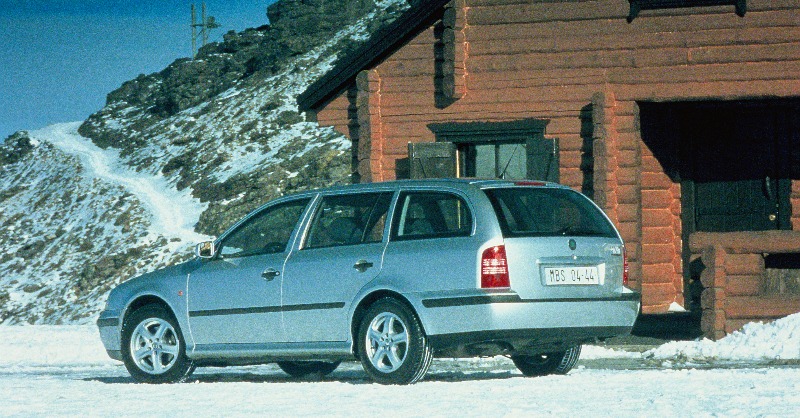 skodaautonews's tweet photo. ŠKODA OCTAVIA COMBI: 25 YEARS OF ITS MODERN CAREER
A quarter of a century ago, on 10 September 1997, the #SkodaOctavia COMBI design study was unveiled at the Frankfurt motor show. The only difference between it and the future production #car was a few details.