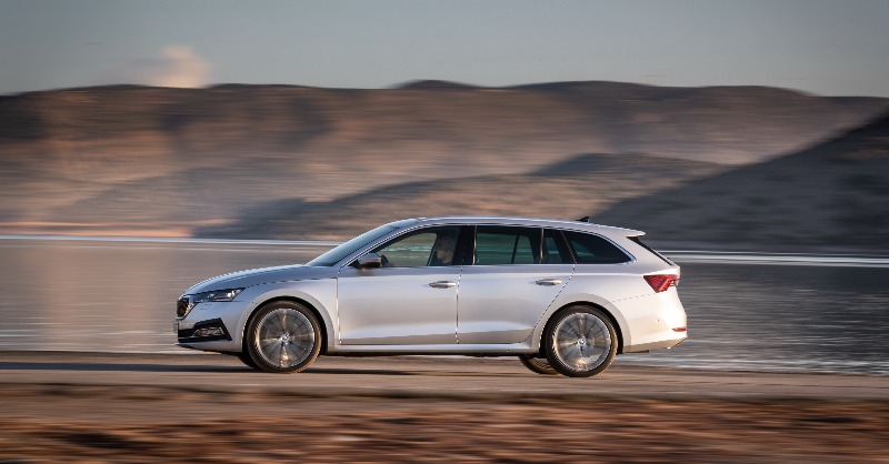 skodaautonews's tweet photo. ŠKODA OCTAVIA COMBI: 25 YEARS OF ITS MODERN CAREER
A quarter of a century ago, on 10 September 1997, the #SkodaOctavia COMBI design study was unveiled at the Frankfurt motor show. The only difference between it and the future production #car was a few details.