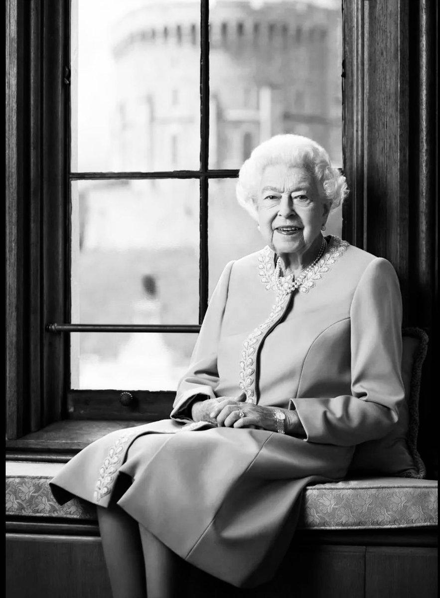 SywellSchool's tweet photo. We are deeply saddened to hear of the passing of HRH Queen Elizabeth II. In school today, we will show our respect and reflect on her life and service with a whole school silence at the end of break time, sharing a prayer and singing during Celebration Worship. https://t.co/NyU35xLmvR