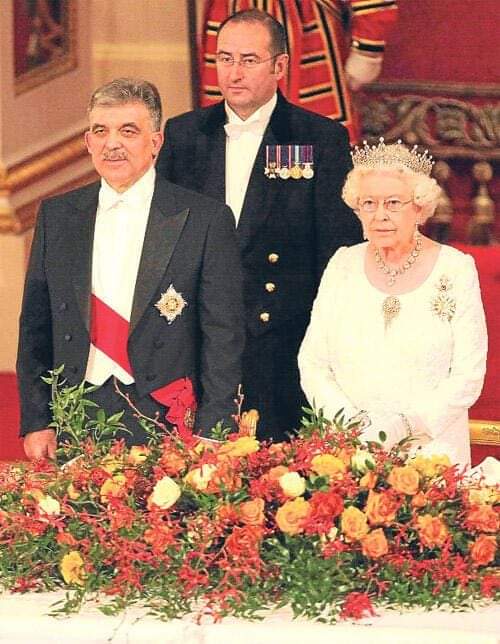 Kraliçenin Gūlū başin sag olsun #abdullahgūl #QueenElizabeth