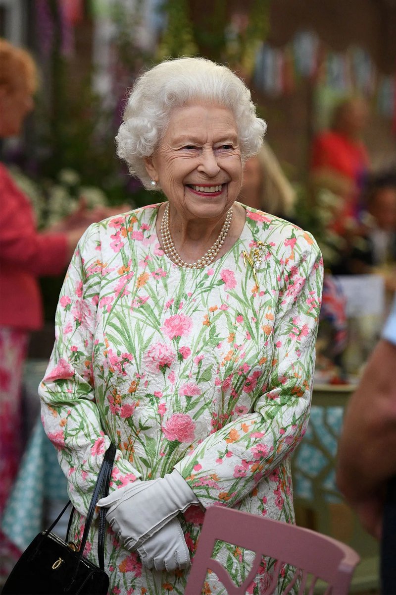 Her Majesty Queen Elizabeth II.
An incredible life full of care and compassion.
Thank you for everything.
You will be forever in our hearts.
And now you can rest.
The Wild Card Team.