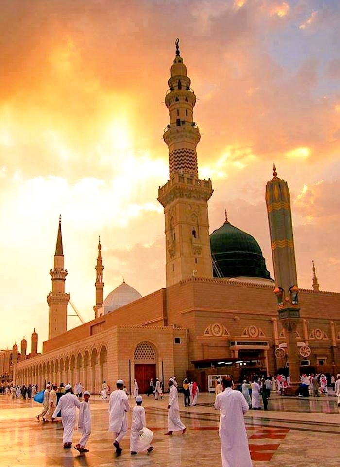 adnankhan_79's tweet photo. Hamne Aankhon Se Dekha Nhi Hai Magar 

Unki Tasveer Seene Mein Maujood Hain 🥺❤️🤍 ...

#ProphetMuhammadSAWW https://t.co/bT2VLxhbSr