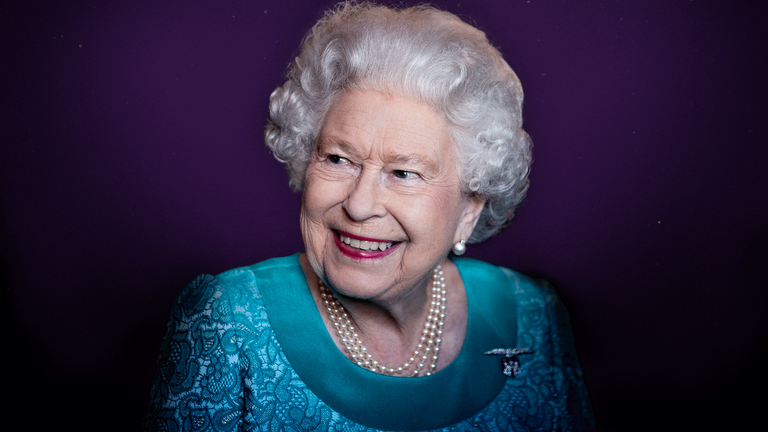 FrommPackUK's tweet photo. We are deeply saddened by the passing of HM Queen Elizabeth II. We express our sincere condolences to all her family and to everyone who is mourning. https://t.co/mmENZASasB