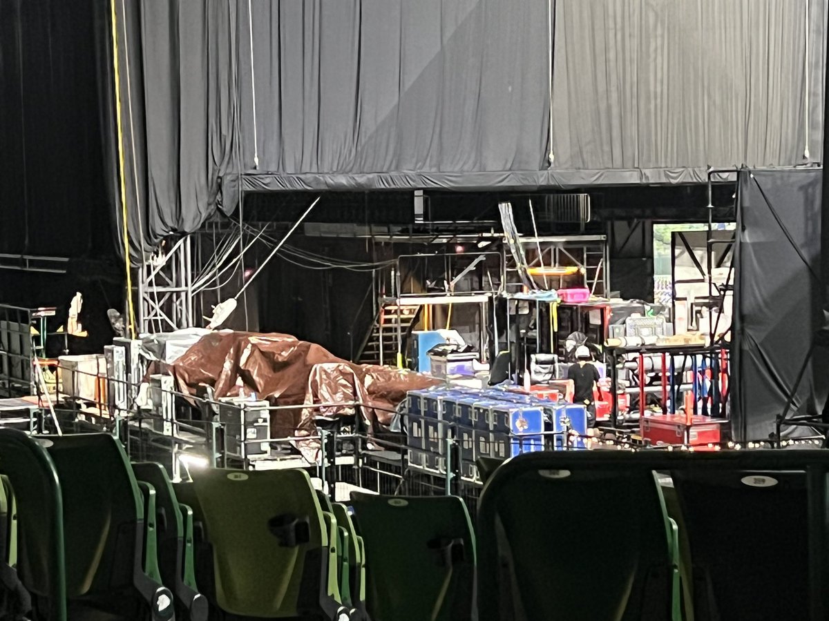 natsumin21266's tweet photo. レディガガ2日間参戦しました
ライブ映像はたくさんアップされているので裏側アップしますね(需要あるかな)
#レディー・ガガ #レディガガ　＃レディーガガ　#LadyGaga https://t.co/rKbBTQttTy