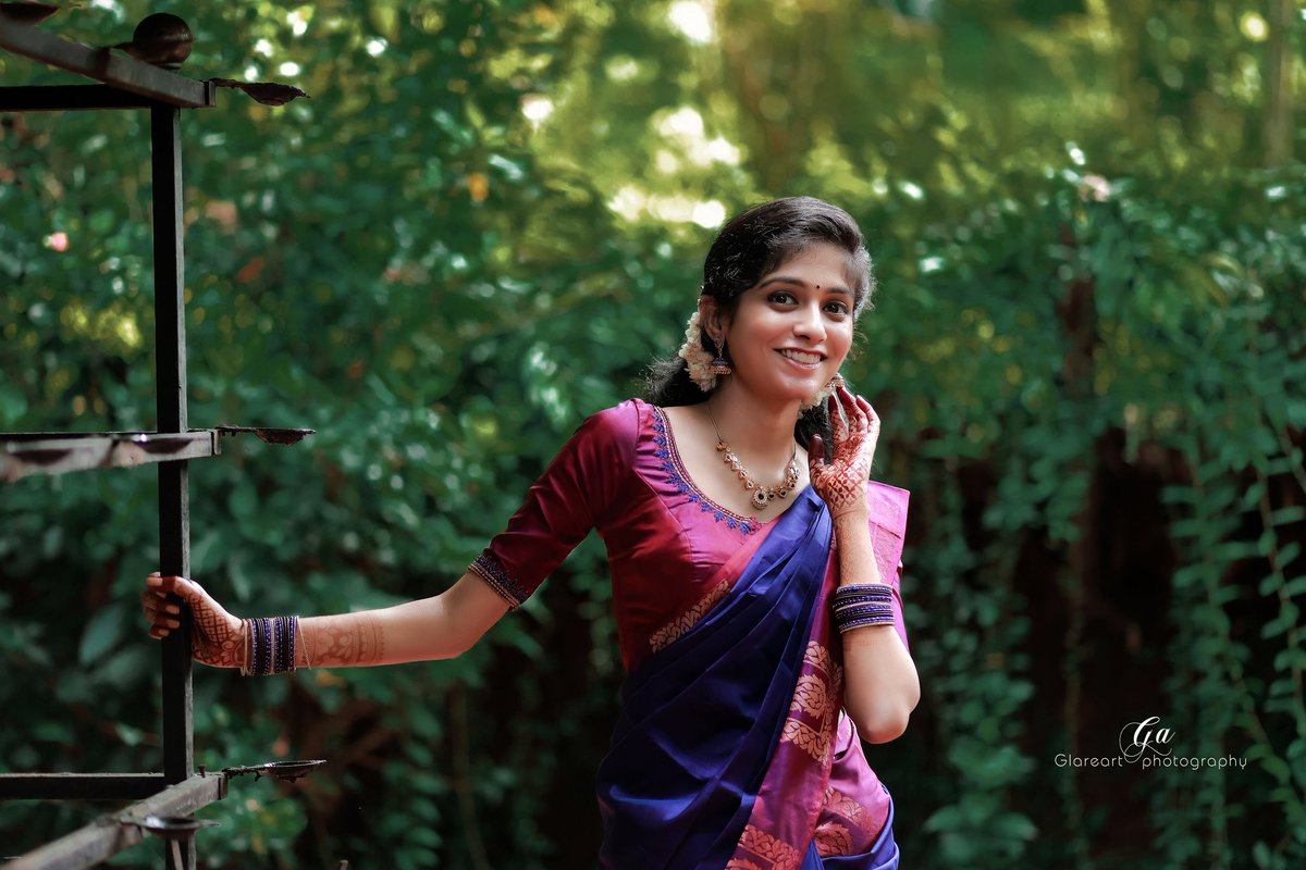 glareartphotos's tweet photo. our beautyfull bride Pallavi////////
#bride #wedding #Highlight #Trending #traditional #Kerala #prewedd #haldi #viral #glareart #photography #new https://t.co/EUe1sYTlK9