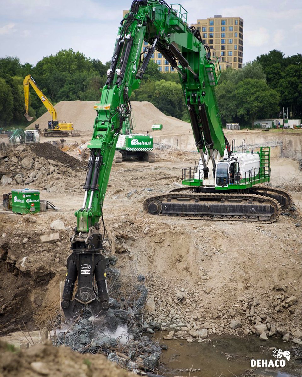 DehacoBV's tweet photo. "The Genius" with a Dehaco MS140 multisystem shear🔥 https://t.co/tA3gkhcfpy Our multisystem is the most versatile tool in the demolition range. The two cylinder main body can be fitted with six different jaw configurations.  Thanks for the fantastic photo: @awesome_earthmovers https://t.co/u0cTtM3OvW