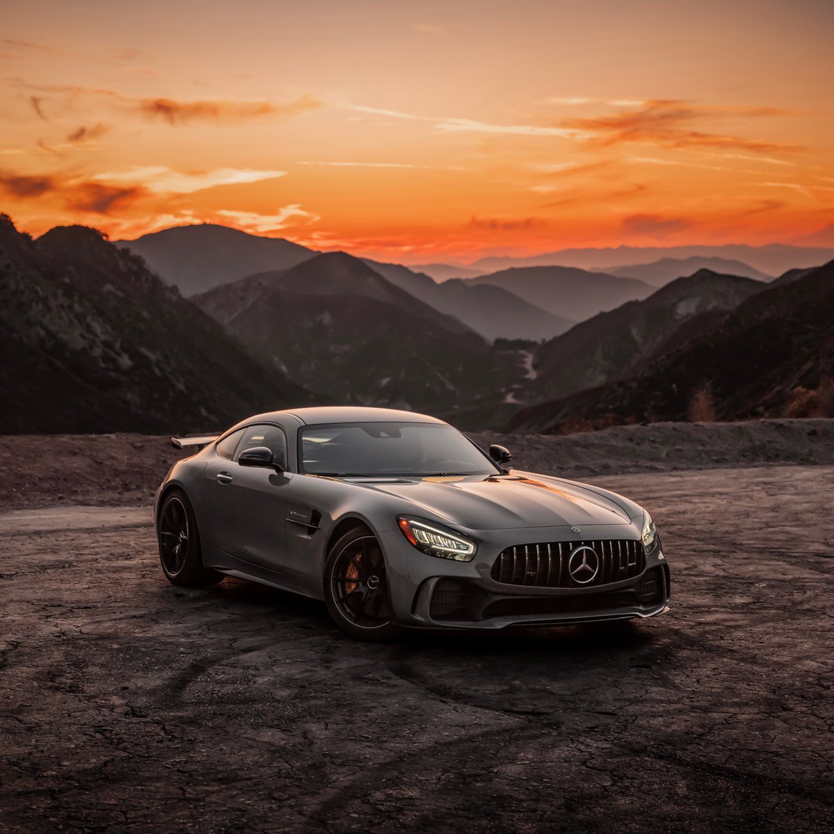 MercedesAMG's tweet photo. When philosophy meets the soul of motorsport. The Mercedes-AMG GT R.

📷 @theAutofocus  for #MBphotopass via @MercedesBenzUSA

#MercedesAMG #AMGLife #AMGThrill https://t.co/gs8UyyDWs6