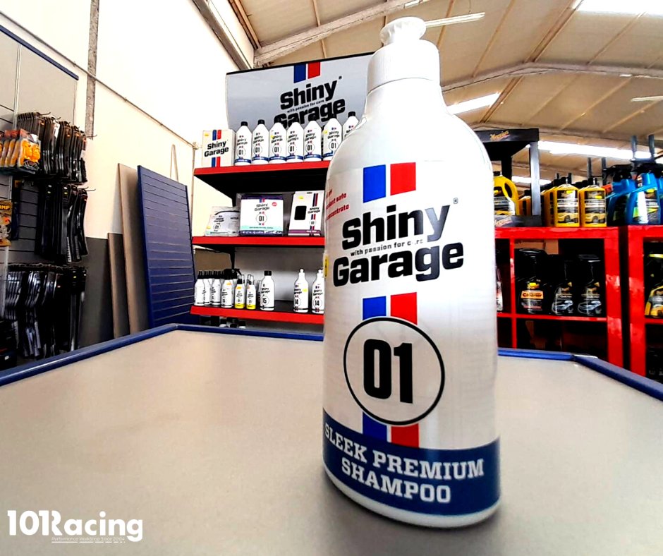 101Racing's tweet photo. ¿Te imaginas un champú para tu coche con olor a kiwi?🥝 ¿Parece una fantasía verdad? Pues este producto de la mano de #shinygarage no te va a dejar indiferente. SLEEK PREMIUM SHAMPOO✨🔝 es un producto imprescindible para una limpieza de alta calidad🧼.📞652114527 https://t.co/F0bRaDJbkQ