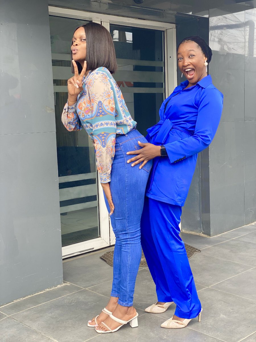 okonkwo__bee's tweet photo. Something to light up your boring day 😊🥰 https://t.co/NMFzcnUsbZ