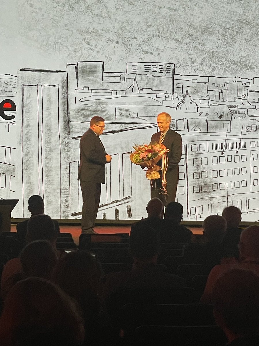 Major general (ret.) Geert Laire is stepping down as Secretary-General of ICMM. Thank you for your hard work and commitment! #ICMM2022