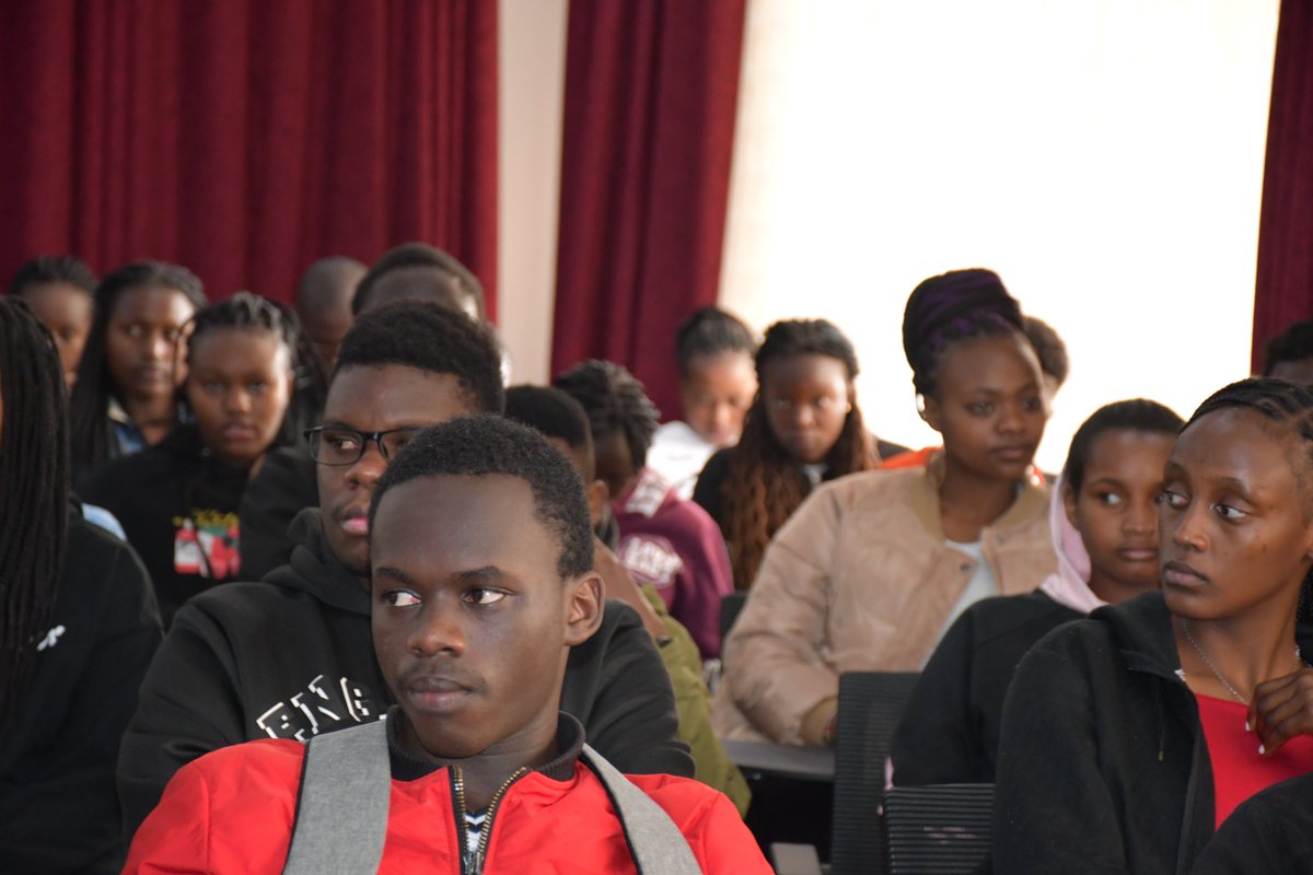 TheRCTI_RCMRD's tweet photo. 'Success is personal, we are a successful institution but be successful as a person. Have a vision and a dream, we are here to offer any support we can offer '- @Anastasia__mw- Science &amp; Data Lead-#SERVIRESA #orientation #RCTIorientation https://t.co/YJwmzsTucp