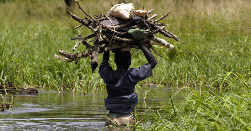 UNFCCC's tweet photo. ⚠️ Historic droughts in East Africa
⚠️ Floods in South Sudan 
⚠️ Retreating glaciers in Kenya, Tanzania &amp; Uganda

A new @WMO report shows how #ClimateChange is already affecting lives and livelihoods in Africa. 

Read how countries are stepping up climate action in response 👇🏾