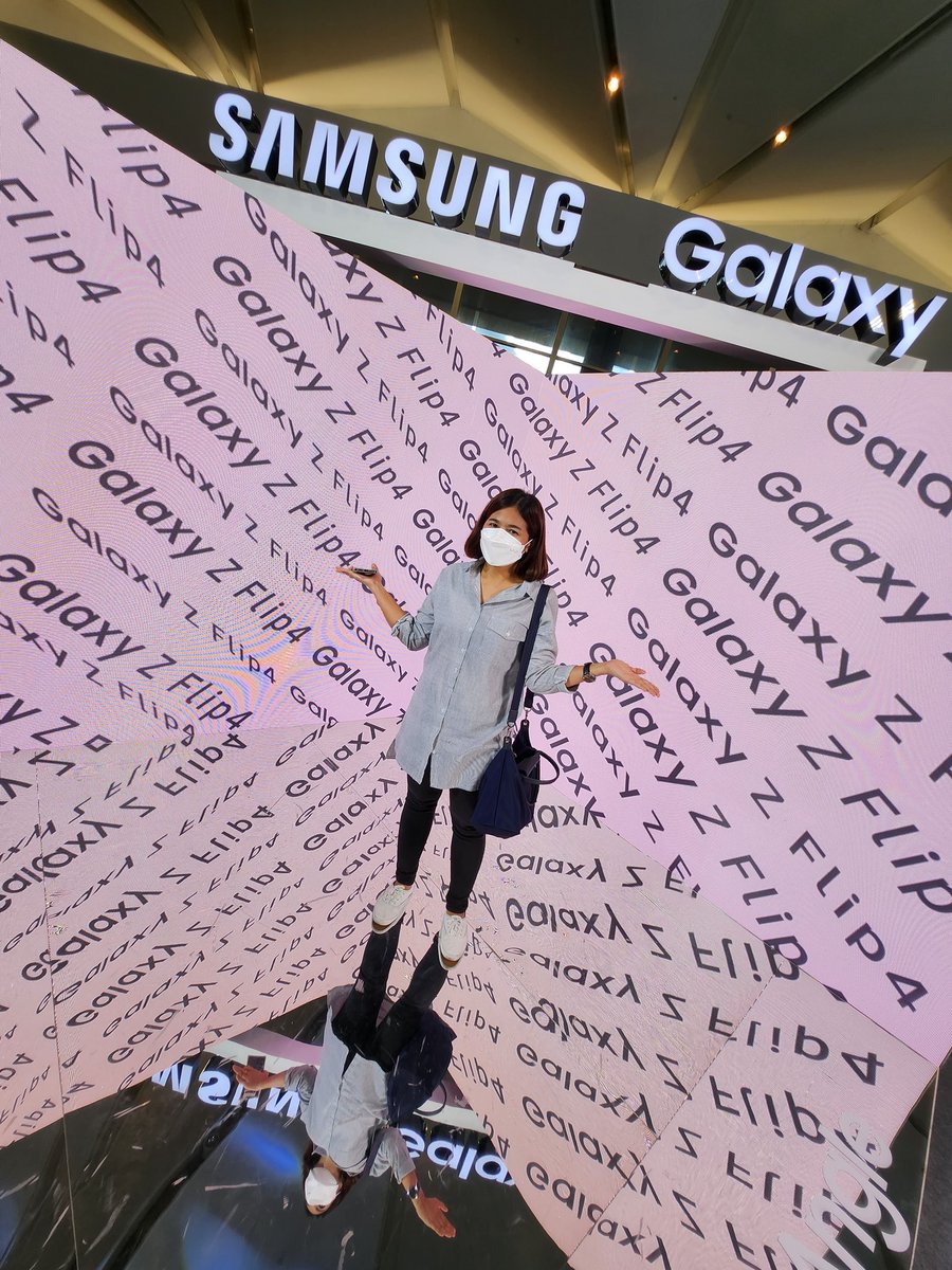 ampapou's tweet photo. รูปคมชัด สวย ด้วยSamsung💕
#GalaxyZFlip4
#FlexEveryAngle
#MchoiceXSamsung https://t.co/o74KoXiGcJ