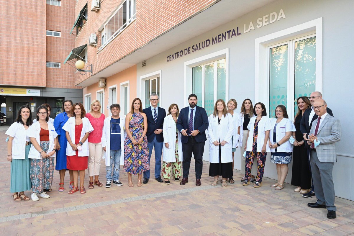 LopezMirasF's tweet photo. ✅ Inauguramos el nuevo Centro de Salud Mental ‘La Seda’ que beneficiará a más de 300.000 personas del @Area6VegaMedia. 

👉🏻 Es un paso más en nuestro compromiso de reforzar la atención asistencial para hacer frente a esa pandemia silenciosa. https://t.co/qAsv0AbrM1