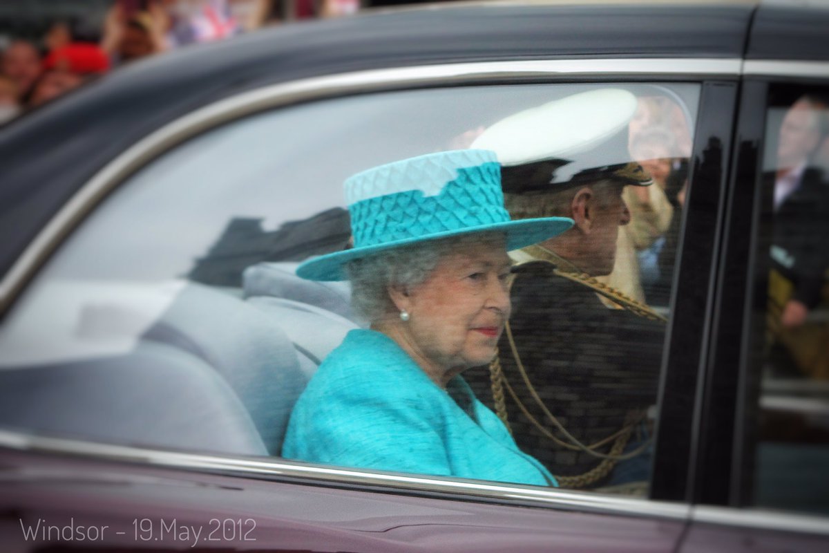 JohnnyTea00's tweet photo. For my 53 years, The Queen has been the one constant. Everything changes but she has been in my life the entire time. 
Now she is gone. The beautifully familiar face of a person I have never met yet know so well. She will be missed. God bless Queen Elizabeth II #RIPQueen #RIPHRH https://t.co/Uet97Pomat