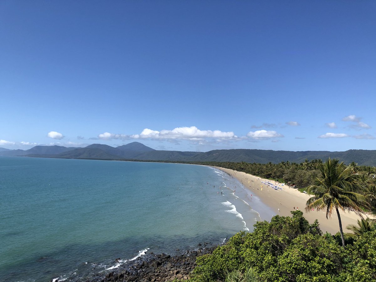 Yassammez's tweet photo. 4 mile beach next to Port Douglas this morning 🥰 #postcardperfect https://t.co/kYx4EA63KG