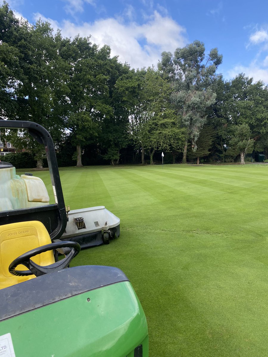 AntzXVI's tweet photo. Post greens renovations recovery spray @Aquatrols @AquatrolsEurope @alan_aquatrols @michael_fance worked really well after this years spring renovations so will do it again π #recovery #golf #greenkeeping #romford https://t.co/949vC2irLc