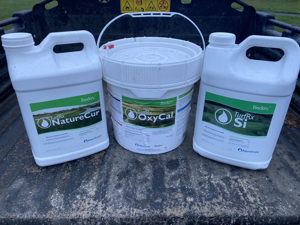 AntzXVI's tweet photo. Post greens renovations recovery spray @Aquatrols @AquatrolsEurope @alan_aquatrols @michael_fance worked really well after this years spring renovations so will do it again π #recovery #golf #greenkeeping #romford https://t.co/949vC2irLc