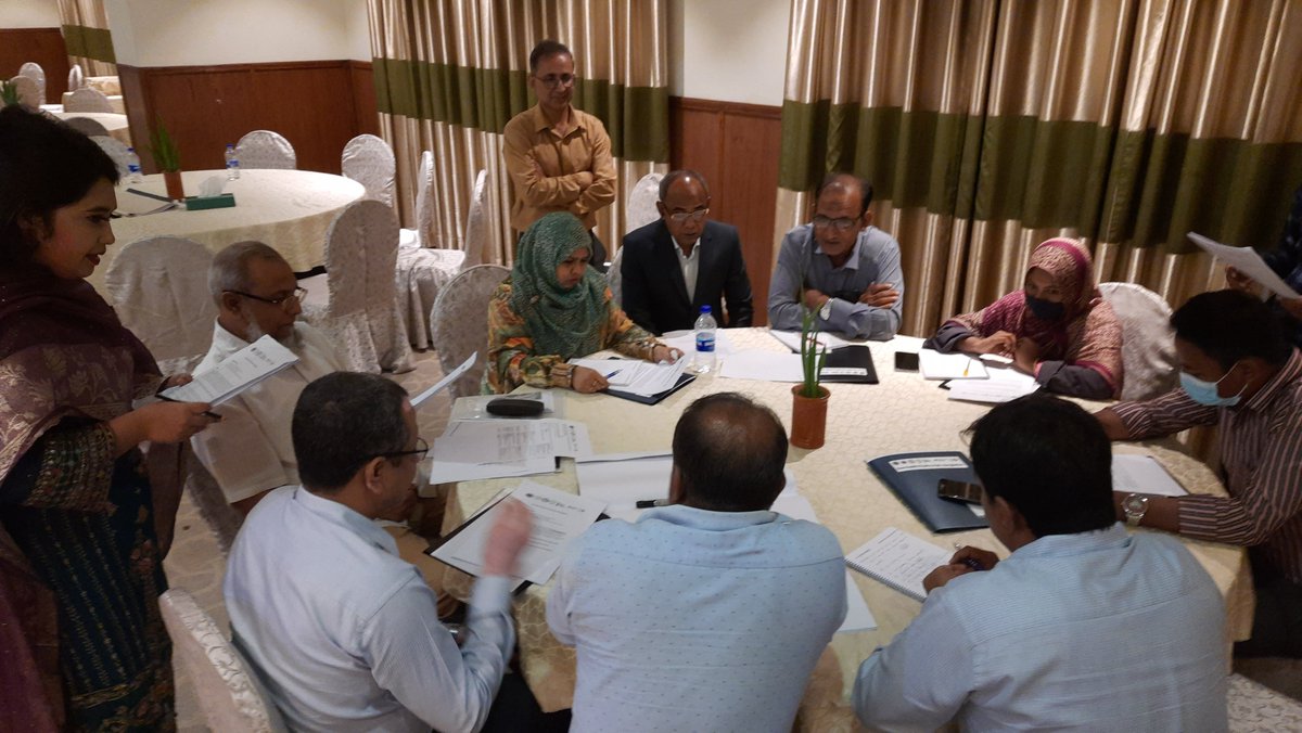 Sizerfao1's tweet photo. Glimpses of yesterday's intersectoral #Stackholder engagement meeting on "Temporal pattern of antimicrobial usage in exotic broiler farms: Research findings and their utilization & Simulated exercise on Outbreak Investigation" organised by OHPH, Bangladesh.
@PoultryHub https://t.co/i8oRlo7s7x