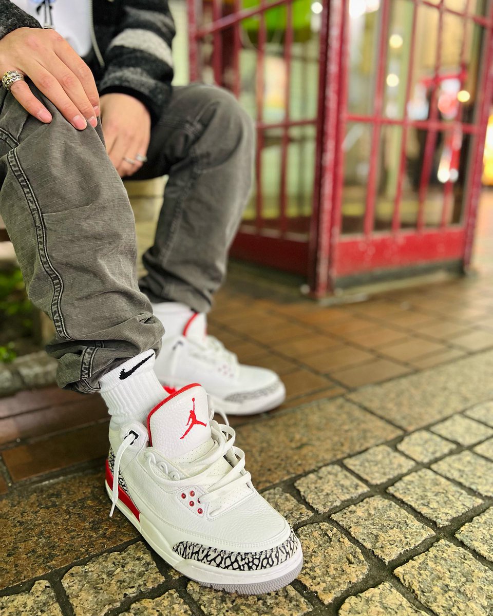 CaminoTV's tweet photo. La AJ3 "Fire Red" sort demain à 9h 🔥

Lien https://t.co/nHgzqMb2jX (200€) https://t.co/w1Sq5HtlPv