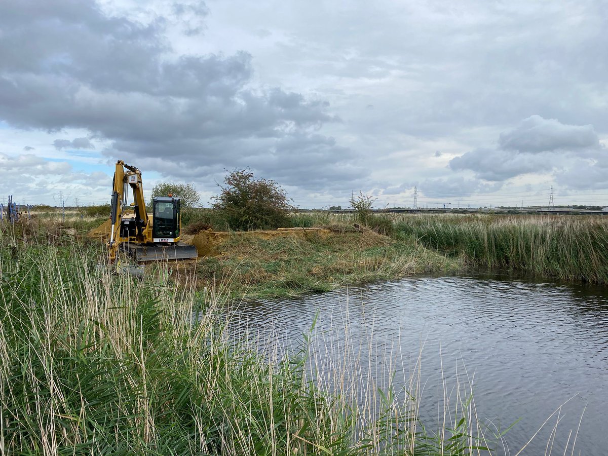 RSPBRainham's tweet photo. Our contractors have been working on the kingfisher bank at the mdz hide ready for next season. Such an improvement already, their doing a great job! We cant wait to welcome more kingfishers to Rainham marshes. #Kingfisher https://t.co/97aorL9PQI
