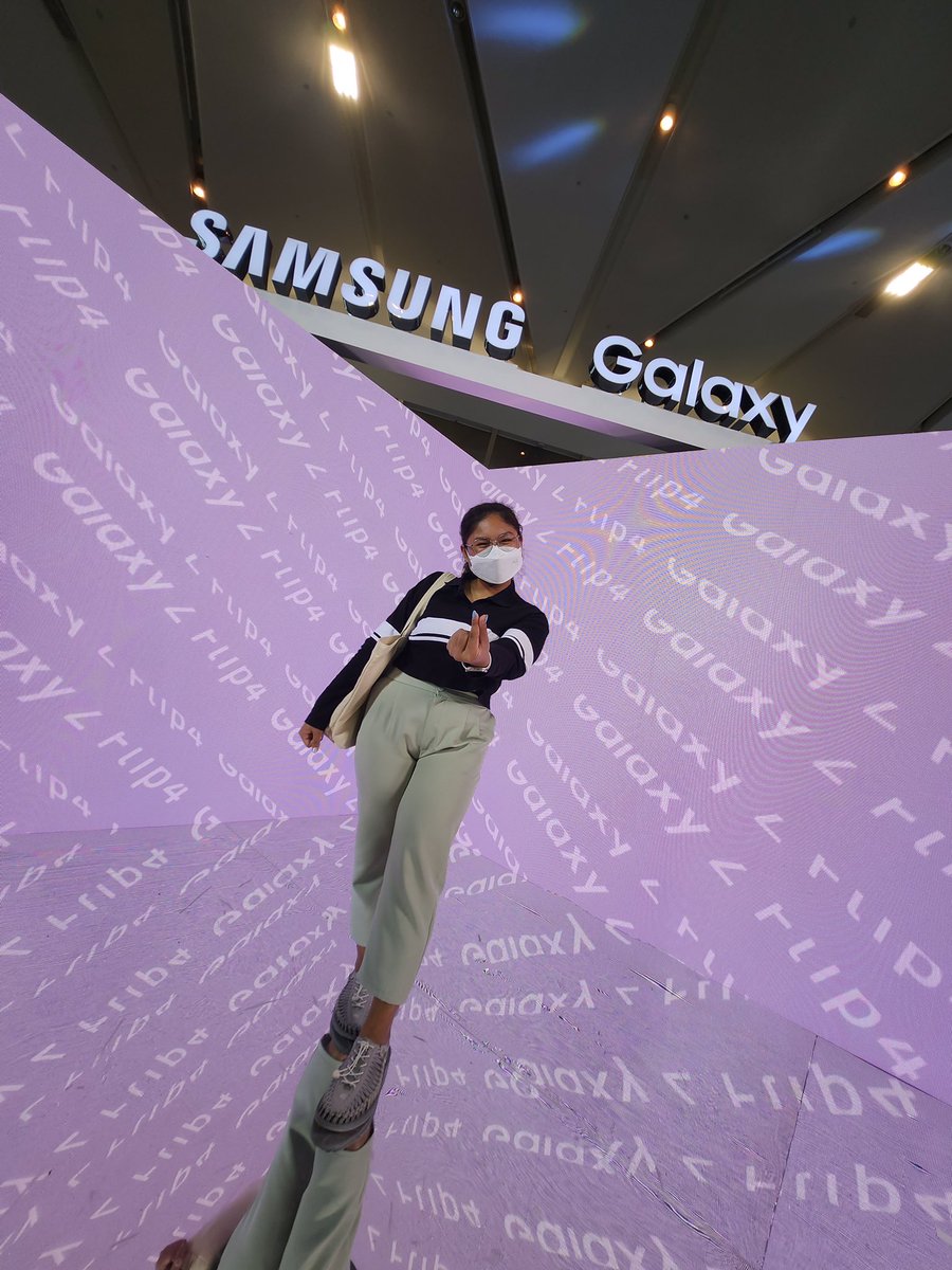 aingnsk's tweet photo. อยากเจอน้อง พร้อมมาก 🫰🏻
#GalaxyZFlip4
#FlexEveryAngle
#MchoiceXSamsung https://t.co/5g2Gujn7s3