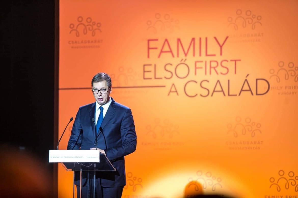 KatalinNovak_HU's tweet photo. I met🇷🇸President @avucic in‘19 as State Secretary for Family Affairs. In ‘21, I was pleased to welcome him as a minister at the #BDSIV &amp; now,as President of 🇭🇺I am visiting him in #Belgrade as his counterpart. Many things have changed over the years, but we remain who we’ve been. https://t.co/CwGwy0UHuZ