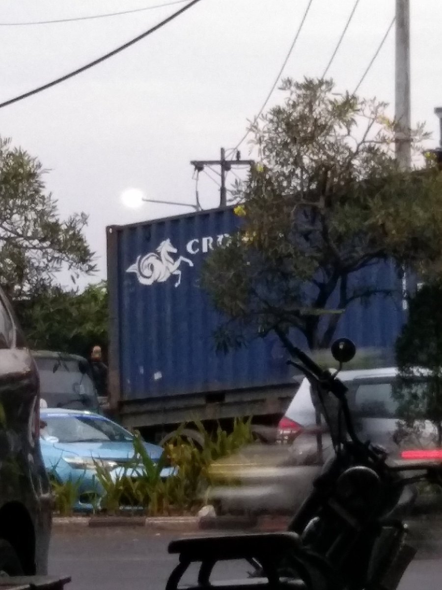Rony_MSJ_1978's tweet photo. Jl demak menuju margomulyo masih macet total https://t.co/xGc1717tim