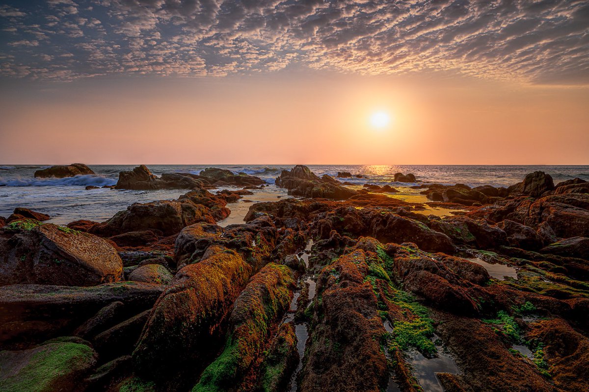 MotleyFuru's tweet photo. RT @Faustorosa: Praia de Cabeçudas, Itajaí/SC. #ThePhotoHour #landscapes #photooftheday #SuaFoto #sunrise #santacatarina #sonyalpha #leefilter https://t.co/gUoyZ5f734