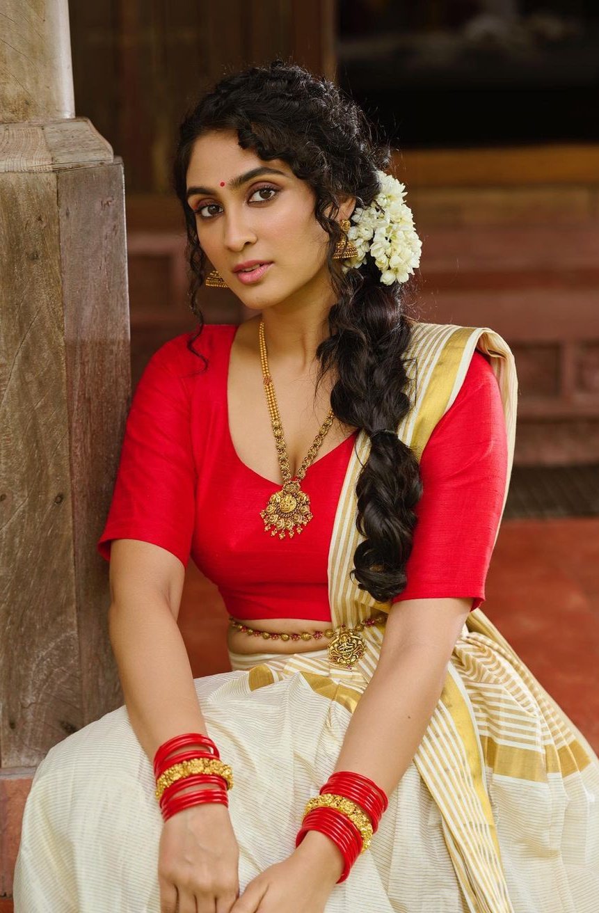 [Image: FcNPaaUaUAArU_E?format=jpg&name=large]