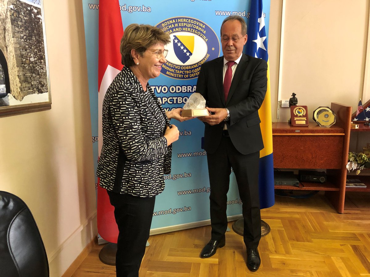 vbs_ddps's tweet photo. Defence Minister @PodzicSifet and @Violapamherd met to discuss the current security situation in #BiH and Switzerland’s contribution to @euforbih. 🇨🇭is committed to continuing contribution for a safe and peaceful BiH and #Westernbalkans. #EUFORALTHEA https://t.co/wqwy6IP1DF https://t.co/oCKmZIvmOs