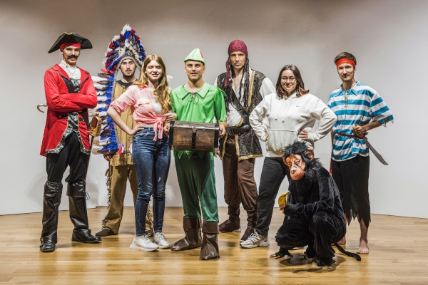 CC Navas (@navascc) on Twitter photo El Capità Garfi vol destruir el secret de la felicitat😱 Vine a l'espectacle familiar
✔️PETER PAN I EL TRESOR MÀGIC amb Samxa Teatre Infantil
🗓️7/10 a les⏰18h
💻Inscriu-te👉inscripcions.ccnavas.cat/MiramModular/b…
<a href="/CcivicsBCN/">Centres Cívics BCN</a> <a href="/sortirambnens/">Sortir amb nens</a> <a href="/AFAOctavioPaz/">AFA Octavio Paz</a> <a href="/emilijuncadella/">Escola Emili Juncadella</a> El Capità Garfi vol destruir el secret de la felicitat😱 Vine a l'espectacle familiar
✔️PETER PAN I EL TRESOR MÀGIC amb Samxa Teatre Infantil
🗓️7/10 a les⏰18h
💻Inscriu-te👉inscripcions.ccnavas.cat/MiramModular/b…
<a href="/CcivicsBCN/">Centres Cívics BCN</a> <a href="/sortirambnens/">Sortir amb nens</a> <a href="/AFAOctavioPaz/">AFA Octavio Paz</a> <a href="/emilijuncadella/">Escola Emili Juncadella</a>