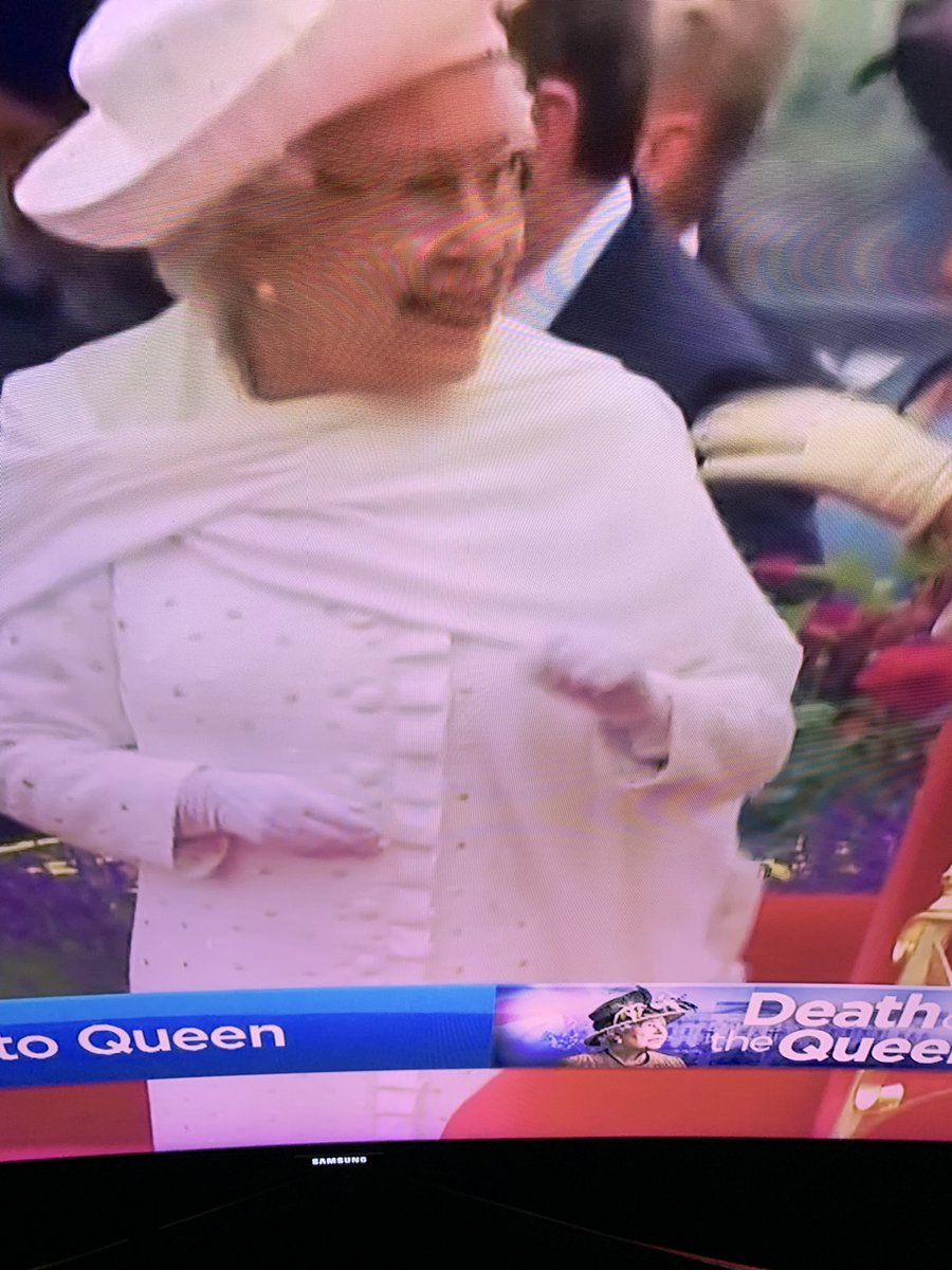 eileen_mohan's tweet photo. Good Bye, my Queen
You will be missed.  Rest In Peace.  Much Blessings. https://t.co/hKFQjEdXQk