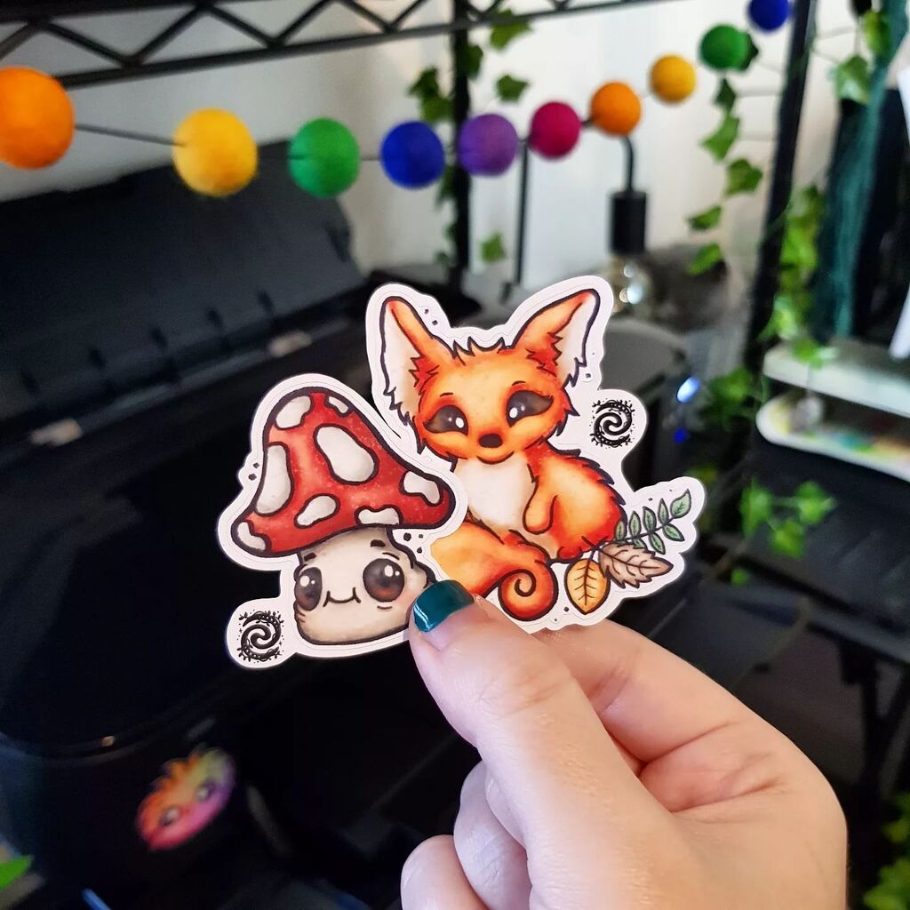 SwirliNyx's tweet photo. First look at my new Autumn creatures! These are coming along with many more in a bumper sticker pack - I'm hoping to have these up for sale in just a few days! 🍂🦊 Do you prefer fox or mushroom? 🍄
#autumnart #autumnanimals #fallart #fallstickers #au… https://t.co/YhEwDBsWui https://t.co/haTEKPfPVB