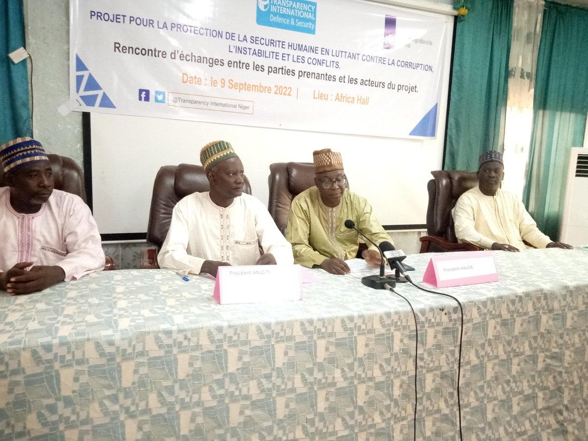 anlctiniger's tweet photo. Ouverture ce jour, à Africa Hall, d'un atelier d'échange entre les parties prenantes et les acteurs du Protection de la sécurité humaine en luttant contre la Corruption, l'Instabilité et les Conflits en collaboration avec @TI_Defence et @DutchMFA . https://t.co/bZKxMBQeiQ