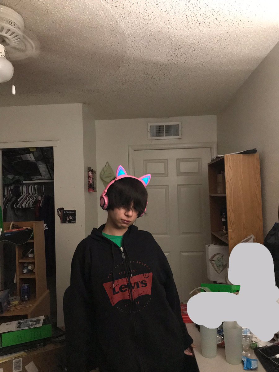 ppppppaaap's tweet photo. #femboy #trap #trapito #gamer #gamerboy #fnaf #nsfwtw #pansexual no tengo amigos https://t.co/oTKMiB6KPl