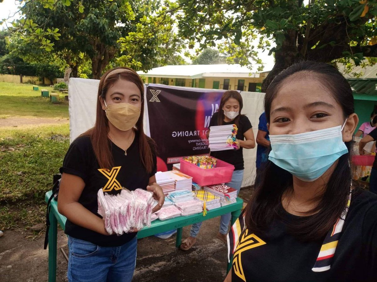 XMAI_Token's tweet photo. They were able to conduct a mini program which aims to help elementary students of DONA PAULINA VICTORIA ELEMENTARY SCHOOL (DPES). They distributed school supplies and give simple snacks. https://t.co/zkOc7PzffX