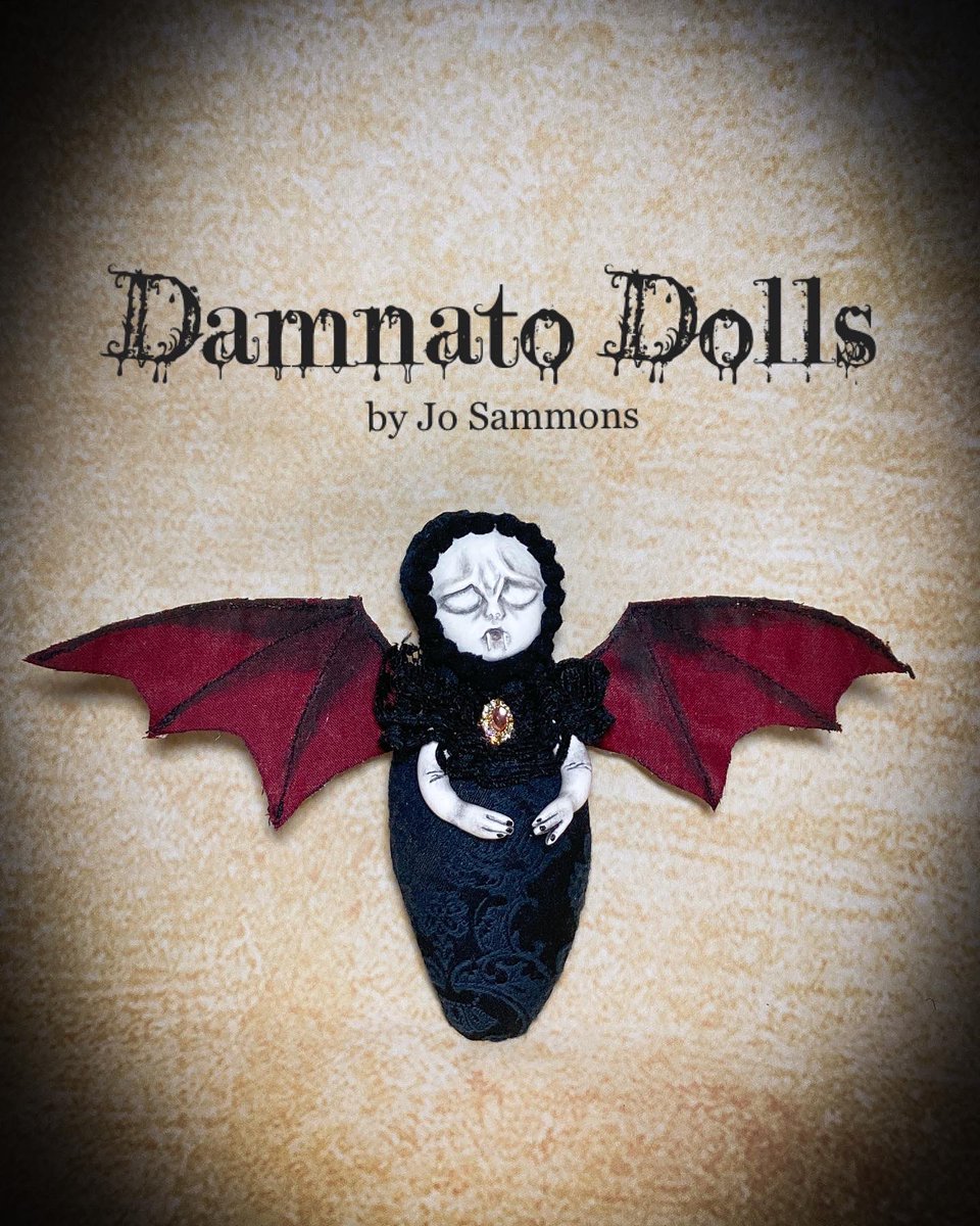Last baby vampire available in my Etsy shop etsy.com/uk/shop/Damnat…
#MHHSBD #vampires #etsygifts