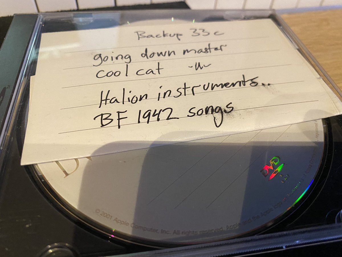 JOL_SWE's tweet photo. Found a 20 years old backup looking for the original cubase docs. This is probably only the mixes in wav format but will get a dvd reader to find out for sure. #Battlefield https://t.co/5WEQzLIF70
